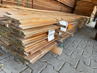 Ca. 88x Douglas Dubbele Rhombus, 18x130mm, lengte 500cm